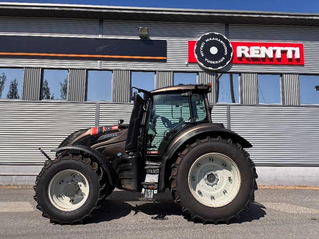 Valtra T 215 Versu Traktorit