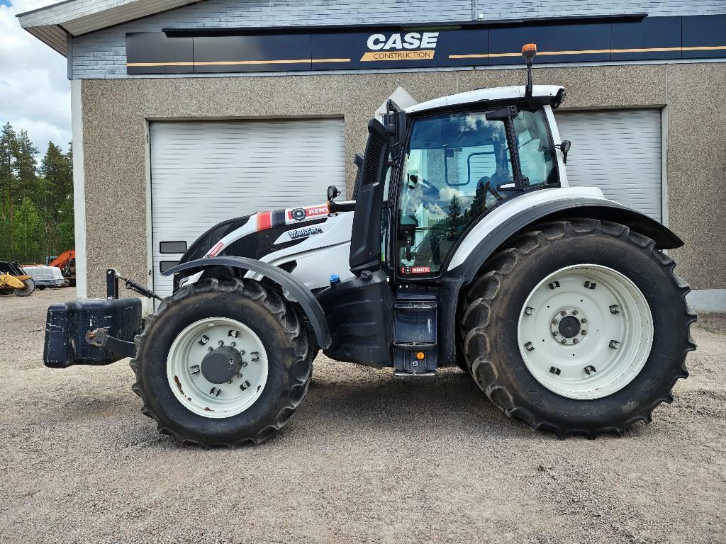 Valtra T 215 Versu Traktorit