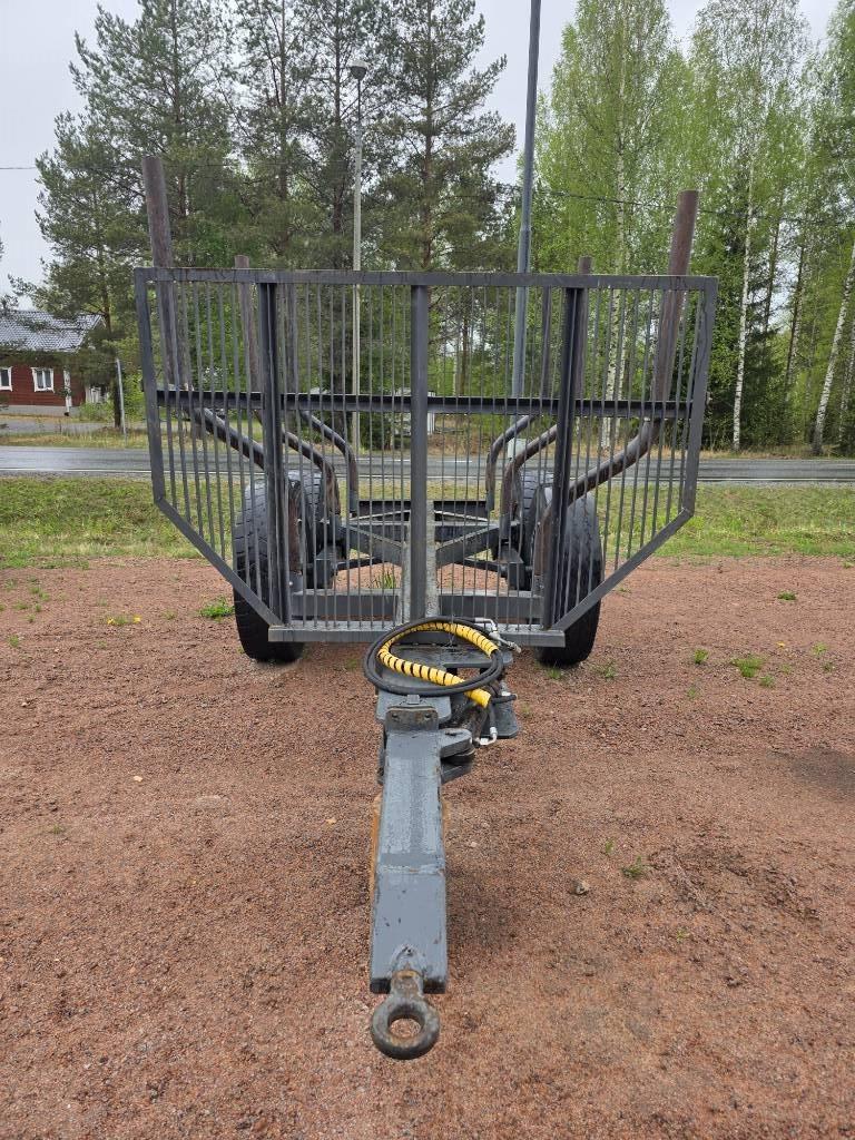  Motti-Polle Omavalmiste Metsäperävaunu Metsäperävaunut