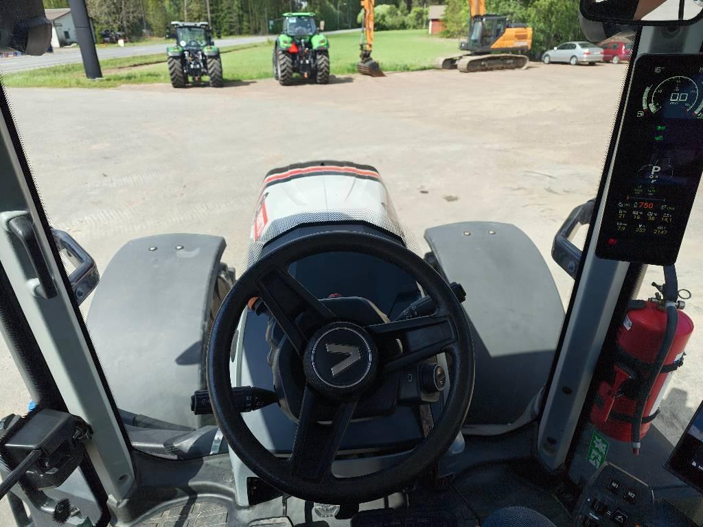 Valtra Q 305 Traktorit