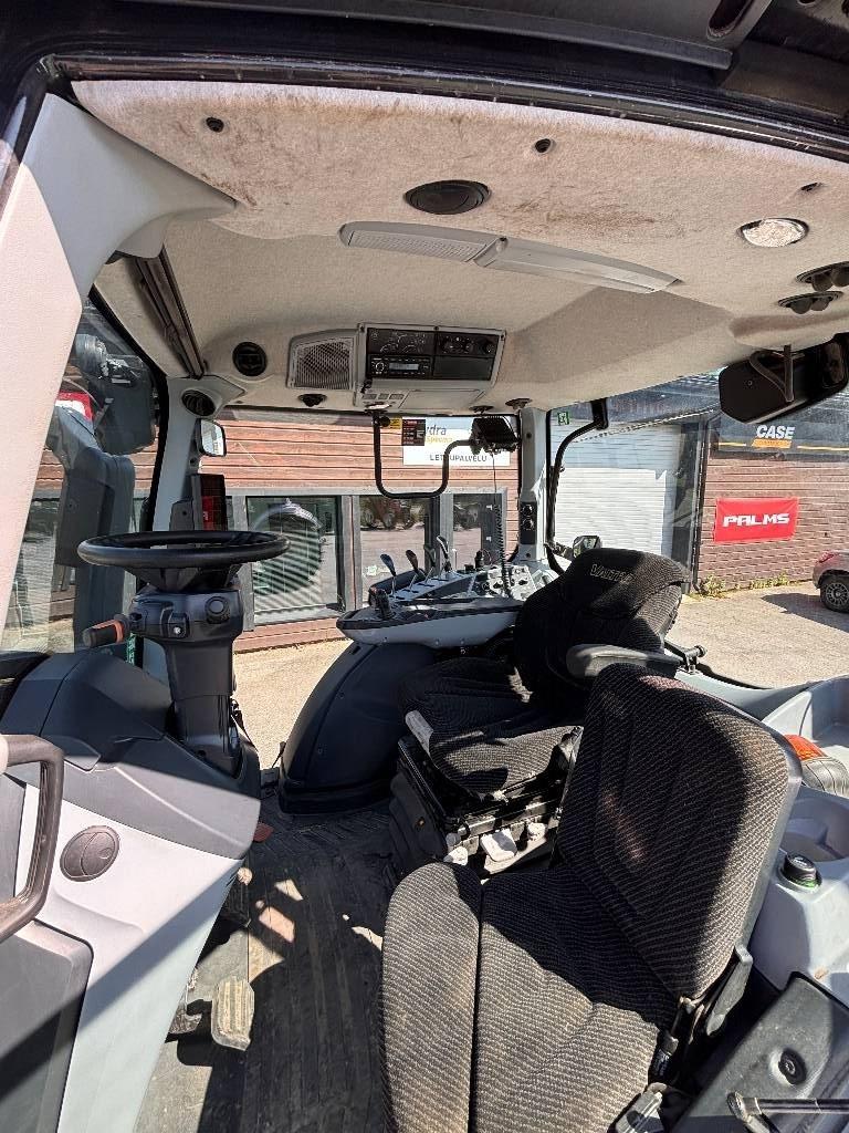 Valtra T 145 Active Traktorit