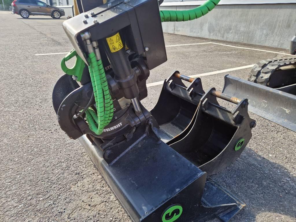 CASE CX 18 D Pyörittäjällä Minikaivukoneet < 7t