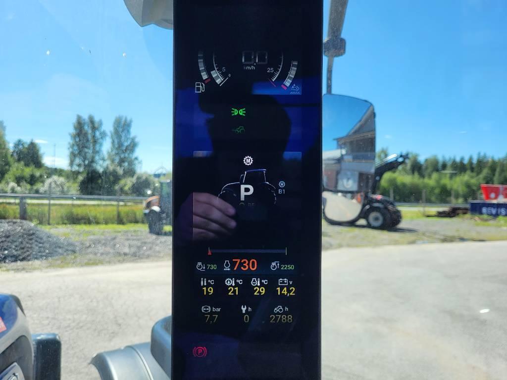 Valtra T 215 V Traktorit