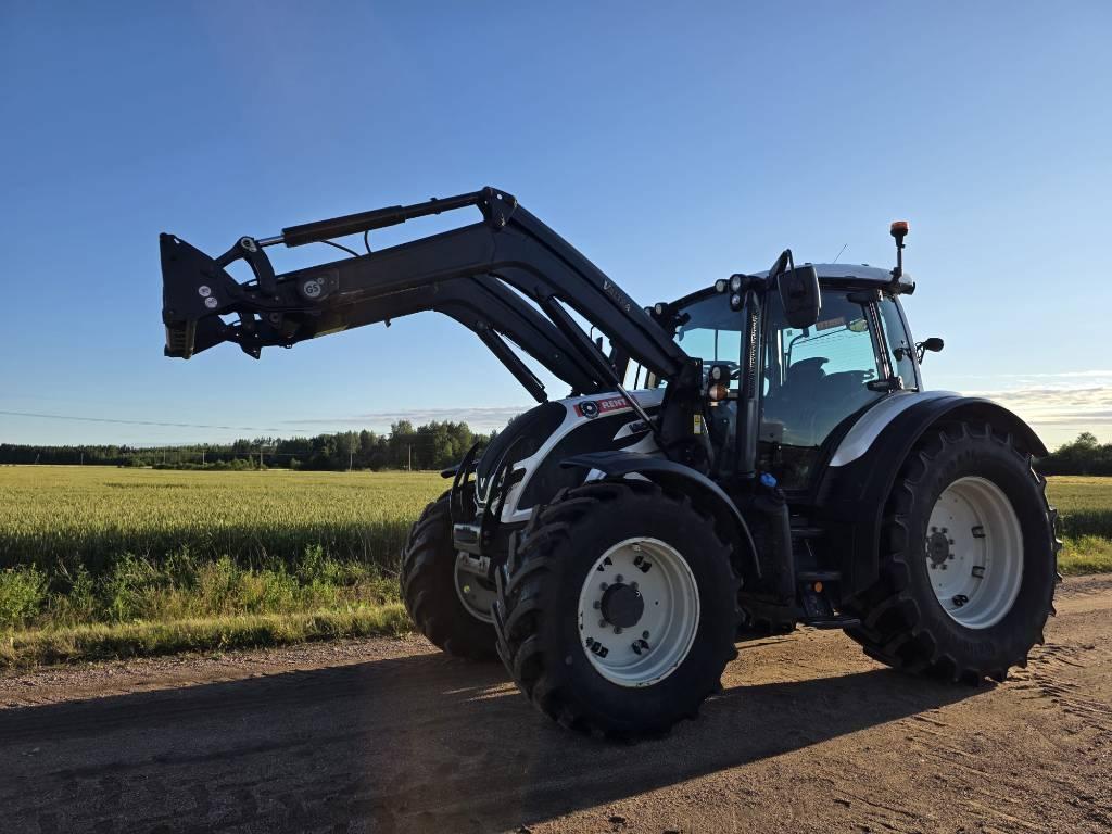 Valtra N 175 Versu Taakseajolaitteeilla Traktorit