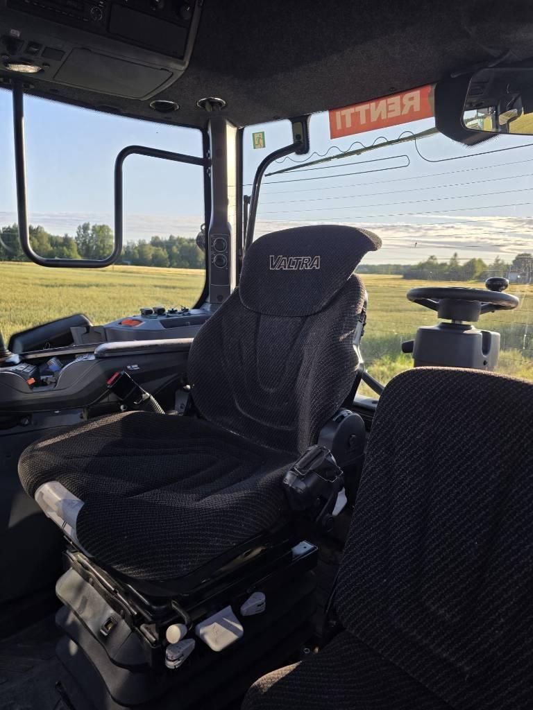 Valtra N 175 Versu Taakseajolaitteeilla Traktorit